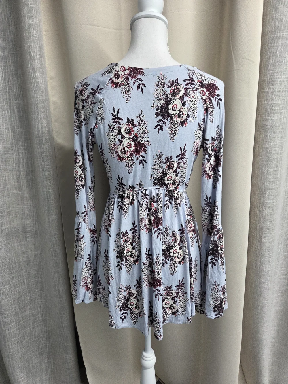 Free People Speak Easy Pale Blue Floral V-Neck Tunic Size S